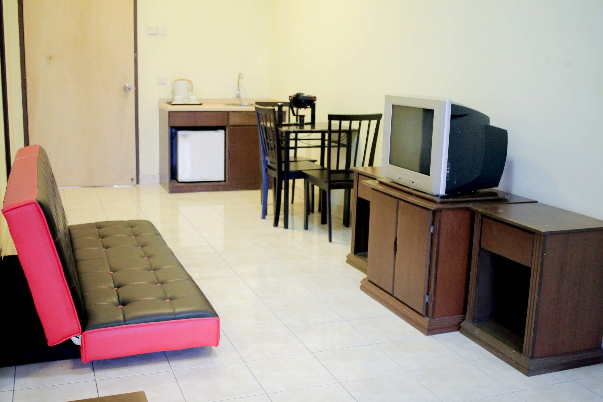 Suria Service Apartment-Hotel 红泥山 外观 照片