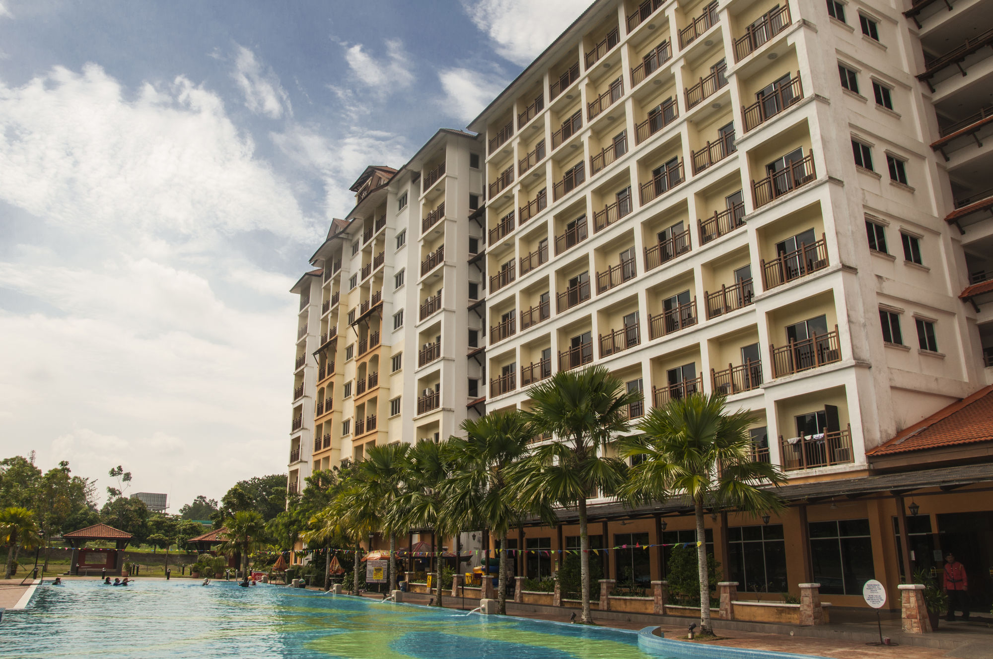Suria Service Apartment-Hotel 红泥山 外观 照片